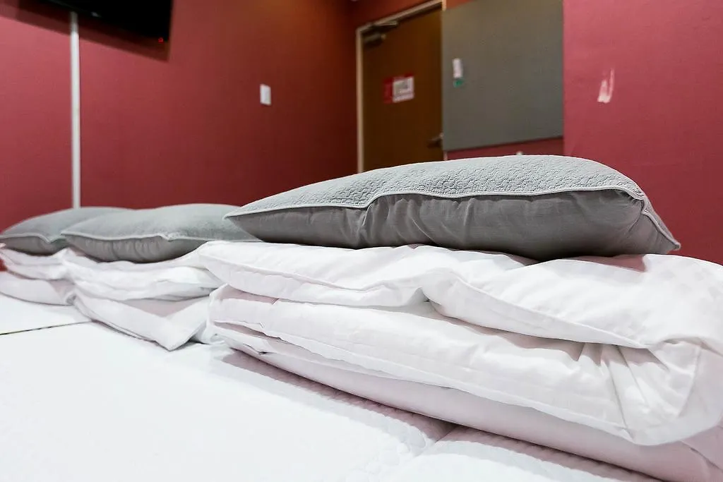 Discovery Busan Guesthouse 2*,