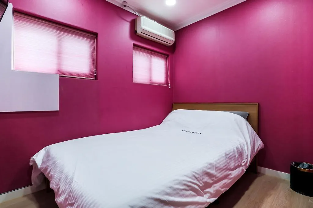Discovery Busan Guesthouse Gæstehus